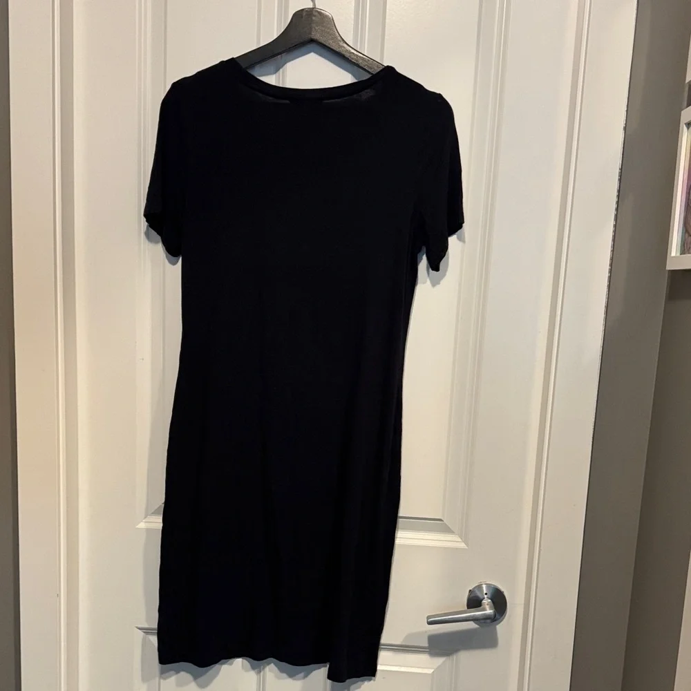 Daily Ritual Classic Black Tee - Picture 6 of 10